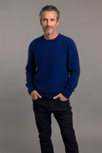 Load image into Gallery viewer, 6603 Rack Stitch Crew Neck Jumper - Whether you’re out for the night or in the wild, this timeless Crew Neck jersey will get you through the elements in style. Nature’s finest natural fibres are brought together with quality workmanship for comfort and warmth.