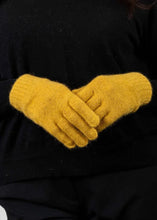 Load image into Gallery viewer, Possum and Merino  KO48 Plain Gloves - Plain gloves with a Koru metal badge.  Makes a set with KO159 Plain Beanie and KO114 Scarf with Fringe.  Made proudly in New Zealand from a premium blend of 40% possum fur, 50% merino lambswool & 10% mulberry silk.