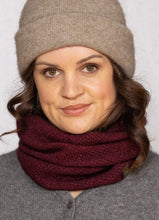 Load image into Gallery viewer, Possum and Merino  NW5053 Moss Neck Warmer - A one-piece neck warmer with moss stitch knit structure.  Composition - 40% Possum Fur, 53% Merino, 7% Silk