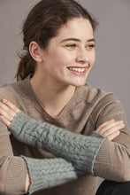 Load image into Gallery viewer, 622 Cable Glovelet - Get extra warm and cozy while you set yourself apart with our exclusive cable knit glovelets, crafted from a blend of Possum Merino and Pure Mulberry Silk. These glovelets provide gentle comfort, yet remain durable and practical. Entirely NZ made….your choice comes naturally.