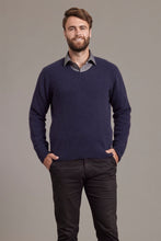 Load image into Gallery viewer, 6603 Rack Stitch Crew Neck Jumper - Whether you’re out for the night or in the wild, this timeless Crew Neck jersey will get you through the elements in style. Nature’s finest natural fibres are brought together with quality workmanship for comfort and warmth.