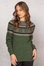 Load image into Gallery viewer, Possum and Merino  NW3177 Norwdarn Sweater - Inspired by the Nordic look gracing the catwalks of Europe for this winter, Wholegarment knitting at it's best with multi layered parachute structure and Snow Flake design.  Composition - 40% Possum Fur, 53% Merino, 7% Nylon
