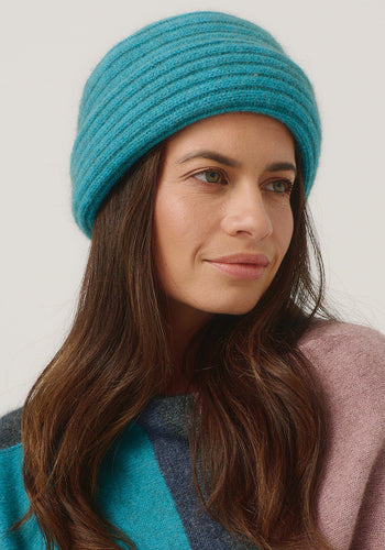 Possum and Merino

008009 Merinomink Felted Hat - A signature piece in the Merinomink collection, the Felted Hat fits perfectly. Offering a more dressed up look, it is an excellent choice for your winter escapes. A classic fit.

Made in New Zealand from an exclusive Merinomink blend of 50% ZQ Merino, 40% Brushtail possum and 10% Mulberry silk.