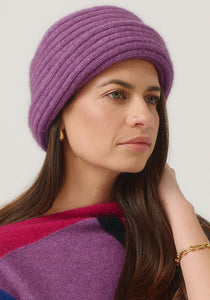 Possum and Merino

008009 Merinomink Felted Hat - A signature piece in the Merinomink collection, the Felted Hat fits perfectly. Offering a more dressed up look, it is an excellent choice for your winter escapes. A classic fit.

Made in New Zealand from an exclusive Merinomink blend of 50% ZQ Merino, 40% Brushtail possum and 10% Mulberry silk.