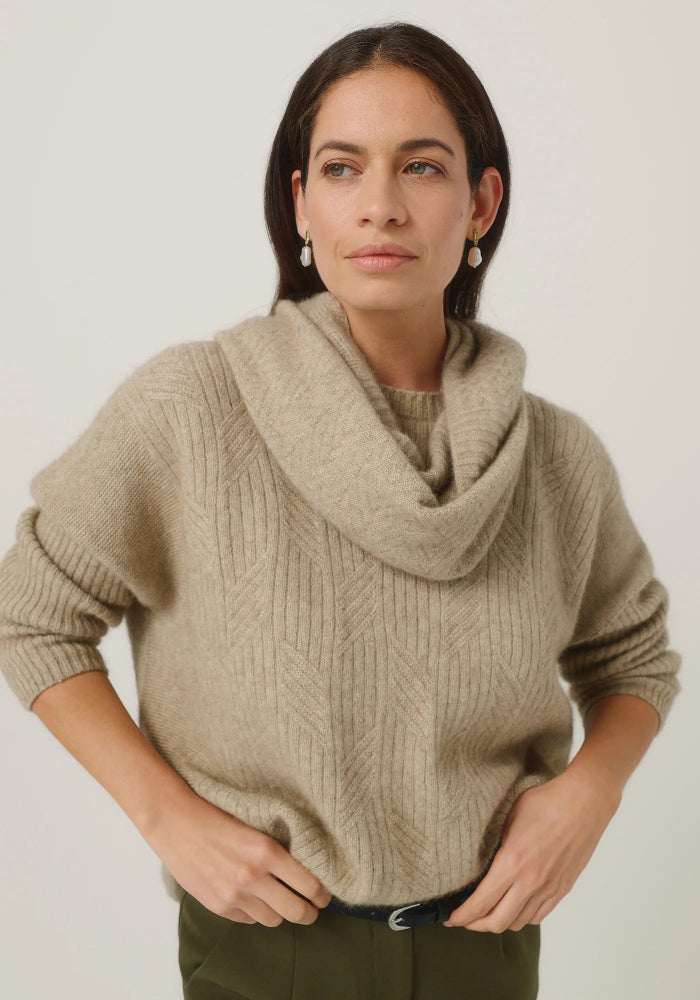 Possum and Merino

0319 Textured Loop Scarf - Loop it once or loop it twice to create more of a snood look. The textured loop scarf is as it's described a fun combination of knitted stitch structures.

Made in New Zealand from an exclusive Merinomink blend of 50% ZQ Merino, 40% Brushtail possum and 10% Mulberry silk.