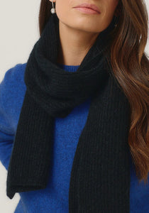 Possum and Merino

0578 Ribbed Scarf - The classic rib scarf never goes out of style. Styled with coats and jackets it will elevate your outfit and keep you cosy.

Made in New Zealand from an exclusive Merinomink blend of 50% ZQ Merino, 40% Brushtail possum and 10% Mulberry silk.