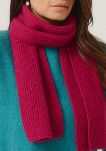 Possum and Merino

0578 Ribbed Scarf - The classic rib scarf never goes out of style. Styled with coats and jackets it will elevate your outfit and keep you cosy.

Made in New Zealand from an exclusive Merinomink blend of 50% ZQ Merino, 40% Brushtail possum and 10% Mulberry silk.
