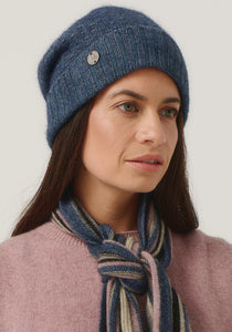 Possum and Merino

0606 Slouchy Beanie - You asked, so here it is. A beanie with a bit more slouch! This roomy hat can be worn super slouchy, or roll the band up for a more fitted look. Featuring our Merinomink branding. A relaxed fit.

Made in New Zealand from an exclusive Merinomink blend of 50% ZQ Merino, 40% Brushtail possum and 10% Mulberry silk.