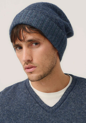 Possum and Merino

0606 Slouchy Beanie - You asked, so here it is. A beanie with a bit more slouch! This roomy hat can be worn super slouchy, or roll the band up for a more fitted look. Featuring our Merinomink branding. A relaxed fit.

Made in New Zealand from an exclusive Merinomink blend of 50% ZQ Merino, 40% Brushtail possum and 10% Mulberry silk.