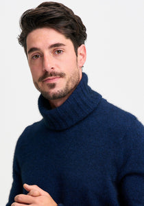 Possum and Merino

0610 Essential Snood - The season's must have. Designed to work back with a range of sweaters, this stylish rib snood is just the right size to keep your neck warm without being too bulky. Simply pop it over your favourite crew sweaters to achieve a rollneck look.

Made in New Zealand from an exclusive Merinomink blend of 50% ZQ Merino, 40% Brushtail possum and 10% Mulberry silk.