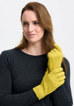 Load image into Gallery viewer, Possum and Merino

070709 Merinomink Gloves - Warm hands, warm heart! No one likes frozen fingers so keep them cosy in our Merinomink gloves.

Made in New Zealand from an exclusive Merinomink blend of 50% ZQ Merino, 40% Brushtail possum and 10% Mulberry silk.