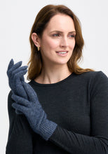 Load image into Gallery viewer, Possum and Merino

070709 Merinomink Gloves - Warm hands, warm heart! No one likes frozen fingers so keep them cosy in our Merinomink gloves.

Made in New Zealand from an exclusive Merinomink blend of 50% ZQ Merino, 40% Brushtail possum and 10% Mulberry silk.