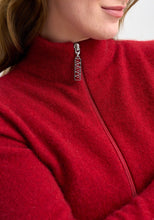 Load image into Gallery viewer, 100248 Jaya Jacket - This slim-fit jacket is an absolute winner and one you won&#39;t want your wardrobe to be without. Simple in silhouette it offers featherweight warmth and understated, timeless style. 

Made in New Zealand from an exclusive Merinomink blend of 50% ZQ Merino, 40% Brushtail possum and 10% Mulberry silk.