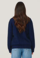 Load image into Gallery viewer, 100248 Jaya Jacket - This slim-fit jacket is an absolute winner and one you won't want your wardrobe to be without. Simple in silhouette it offers featherweight warmth and understated, timeless style. 

Made in New Zealand from an exclusive Merinomink blend of 50% ZQ Merino, 40% Brushtail possum and 10% Mulberry silk.