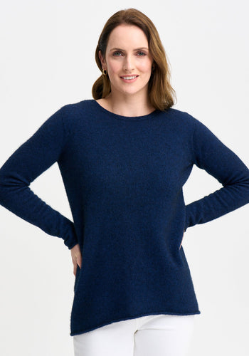 Possum and Merino

100290 Essential Sweater - As its name suggests every wardrobe needs one of these. The ultimate in cosy comfort, the Essential will take you wherever you want to go. With a dipped back hem and crew neckline, it's a timeless silhouette you'll love. Pair it with the essential snood and - voila! You have a rollneck. Classic fit. 

Made in New Zealand from an exclusive Merinomink blend of 50% ZQ Merino, 40% Brushtail possum and 10% Mulberry silk.