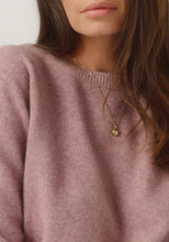 Load image into Gallery viewer, Possum and Merino

100296 Mia Crew - The go-to crew that you&#39;ll wear on repeat. This ageless style has a slim, classic fit and is short but not cropped in length. It features new Merinomink branding. Team it with the Essential Snood to effortlessly transform it into a rollneck.&nbsp;

Made in New Zealand from an exclusive Merinomink blend of 50% ZQ Merino, 40% Brushtail possum and 10% Mulberry silk.