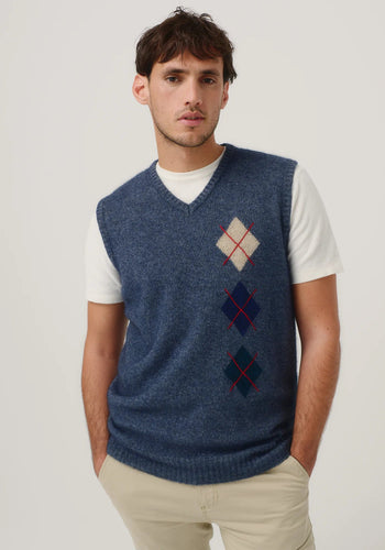 Possum and Merino

100307 Palmer Vest - This classic pullover vest features argyle detailing with hand-stitched cross detail. Team it with a shirt or merino layer to dress it up or down for the office or a day on the green. A classic fit

Made in New Zealand from an exclusive Merinomink blend of 50% ZQ Merino, 40% Brushtail possum and 10% Mulberry silk.