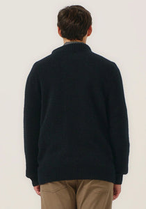 Possum and Merino

100350 Whittaker Zip Jacket - This classic jacket is a go-to piece with pockets and contrast striped collar. Featuring a Merinomink zip pull, its ready for whatever the weather throws at you. A classic fit.

Made in New Zealand from an exclusive Merinomink blend of 50% ZQ Merino, 40% Brushtail possum and 10% Mulberry silk.