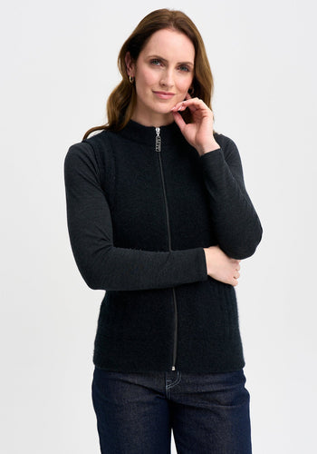Possum and Merino

100351 Mattison Vest - For golf days, gardening, or a girls day out, the Mattison is a must-have. This slim-fitting zip up vest is your recipe for a warm core through the cooler months. 

Made in New Zealand from our exclusive Merinomink blend of 50% ZQ Merino, 40% Brushtail possum and 10% Mulberry silk.