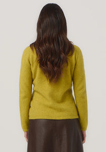 Possum and Merino

1736 Shell Cardi - Our signature Shell Cardi is a Merinomink staple, loved for its simple lines and statement buttons. A fitted silhouette offers a smart and refined look that can dress and up and down with ease. Slim fit.&nbsp;

Made in New Zealand from an exclusive Merinomink blend of 50% ZQ Merino, 40% Brushtail possum and 10% Mulberry silk.