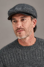 Load image into Gallery viewer, Possum and Merino
608 Cheesecutter with Lambskin Peak -This is the classic Possum Merino mens cheesecutter to keep one's head warm while delivering timeless sophistication. The genuine lambskin leather peak compliments the design which McDonald NZ has specially crafted for you. Make it a great gift or keep one for yourself
35% Possum Fur, 55% Merino Wool, 10% Pure Mulberry Silk.