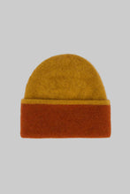 Load image into Gallery viewer, Possum and Merino
6102 Two Toned Beanie (Reversible) - Choose which colours to wear from McDonald's reversible beanie. Made from McDonald’s Possum Merino blended with Mulberry Silk, this beanie is an essential. Feel the luxury with this versatile item.
One size fits all.
35% Possum Fur, 55% Merino Wool, 10% Pure Mulberry Silk.