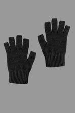 Load image into Gallery viewer, Possum and Merino
679 Plain Glove - Keep those hands warm with these versatile gloves that are just for anyone, at any age, anytime. These classic gloves are the perfection of knitwear. Possum Merino and Pure Mulberry Silk provide gentle comfort, yet these gloves remain durable and strong.
35% Possum Fur, 55% Merino Wool, 10% Pure Mulberry Silk.