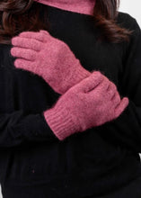 Load image into Gallery viewer, Possum and Merino  KO48 Plain Gloves - Plain gloves with a Koru metal badge.  Makes a set with KO159 Plain Beanie and KO114 Scarf with Fringe.  Made proudly in New Zealand from a premium blend of 40% possum fur, 50% merino lambswool &amp; 10% mulberry silk. 
