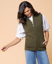 Load image into Gallery viewer, Possum and Merino
NW3101 Gilet - Zip-through vest with integrated pockets, single jersey. WholeGarment seamless construction.
Composition - 40% Possum Fur, 53% Merino, 7% Silk