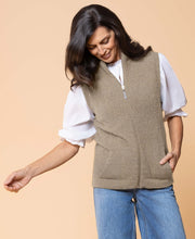 Load image into Gallery viewer, Possum and Merino
NW3101 Gilet - Zip-through vest with integrated pockets, single jersey. WholeGarment seamless construction.
Composition - 40% Possum Fur, 53% Merino, 7% Silk