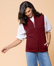 Load image into Gallery viewer, Possum and Merino
NW3101 Gilet - Zip-through vest with integrated pockets, single jersey. WholeGarment seamless construction.
Composition - 40% Possum Fur, 53% Merino, 7% Silk