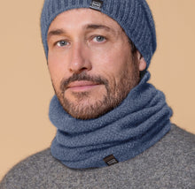 Load image into Gallery viewer, Possum and Merino  NW5053 Moss Neck Warmer - A one-piece neck warmer with moss stitch knit structure.  Composition - 40% Possum Fur, 53% Merino, 7% Silk