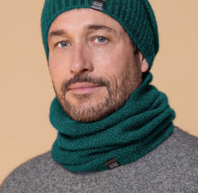 Load image into Gallery viewer, Possum and Merino  NW5053 Moss Neck Warmer - A one-piece neck warmer with moss stitch knit structure.  Composition - 40% Possum Fur, 53% Merino, 7% Silk