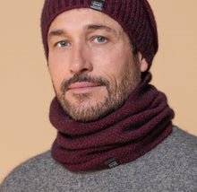 Load image into Gallery viewer, Possum and Merino  NW5053 Moss Neck Warmer - A one-piece neck warmer with moss stitch knit structure.  Composition - 40% Possum Fur, 53% Merino, 7% Silk