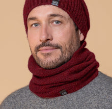 Load image into Gallery viewer, Possum and Merino  NW5053 Moss Neck Warmer - A one-piece neck warmer with moss stitch knit structure.  Composition - 40% Possum Fur, 53% Merino, 7% Silk