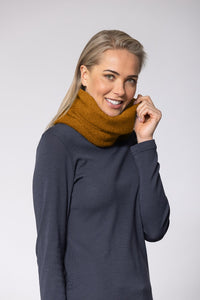 Possum and Merino  NW5053 Moss Neck Warmer - A one-piece neck warmer with moss stitch knit structure.  Composition - 40% Possum Fur, 53% Merino, 7% Silk