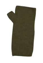 Load image into Gallery viewer, Possum and Merino  NX553 Wristwarmer - A fantastic alternative to a full finger glove, this wrist warmer is great for everyday of the week.  Wear at work or at home.