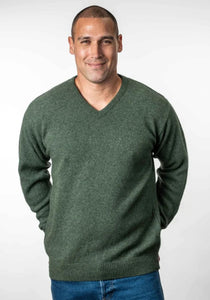 Possum and Merino  TR8004 V Neck Jumper - A classic V neck jumper.  3XL incurs additional cost   Made proudly in New Zealand from a premium blend of 25% possum fur, 65% merino & 10% silk.