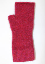 Load image into Gallery viewer, Possum and Merino  9897 Plain Fingerless Mitten - One size fits most with lycra added to the wrist area for a secure fit.  One size fits most 