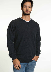 Possum and Merino  TR8004 V Neck Jumper - A classic V neck jumper.  3XL incurs additional cost   Made proudly in New Zealand from a premium blend of 25% possum fur, 65% merino & 10% silk.