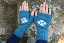 Load image into Gallery viewer, Possum and merino  CK619 Childs Fingerless Mittens - These mittens are a breeze to get on and off small hands. Snowflake motif co-ordinates with the (703) girl&#39;s poncho.