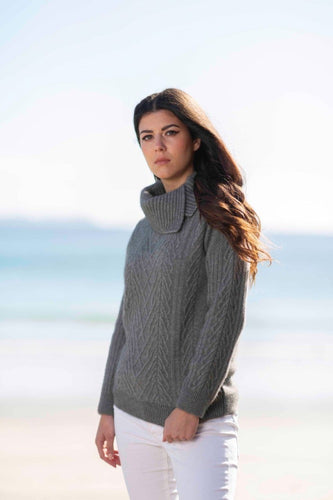 Possum and Merino  KO529 - This chunky cable jumper is a casual relaxed style.  Great paired with jeans for weekend wear or an everyday casual look.   Made proudly in New Zealand from a premium blend of 40% possum fur, 50% merino lambswool & 10% mulberry silk.  
